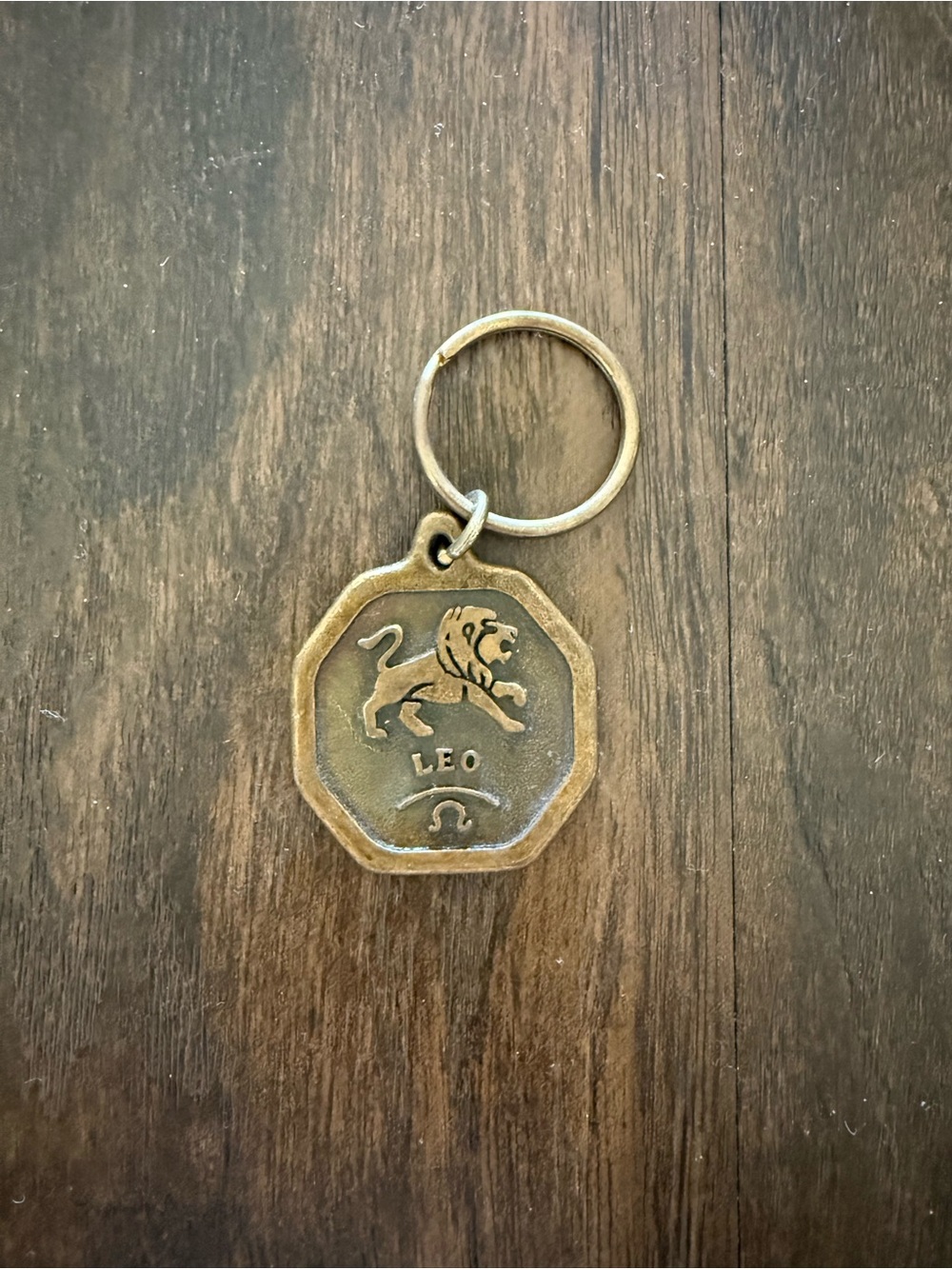 Leo Zodiac keychain in Antique Gold